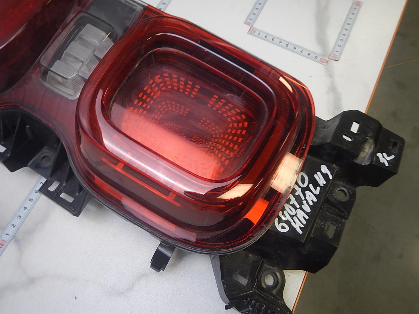 Фонарь задний левый