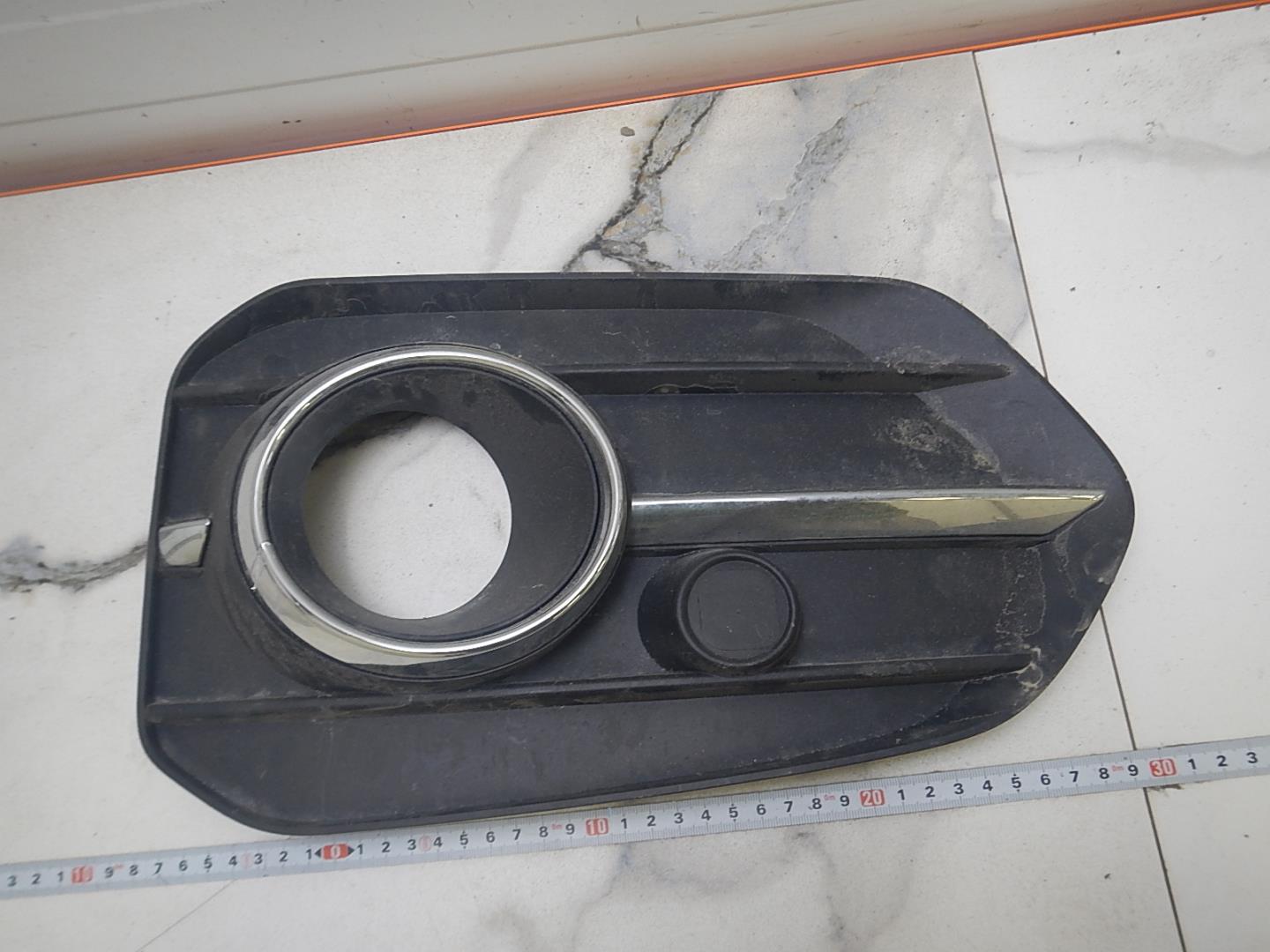 Решетка в бампер левая