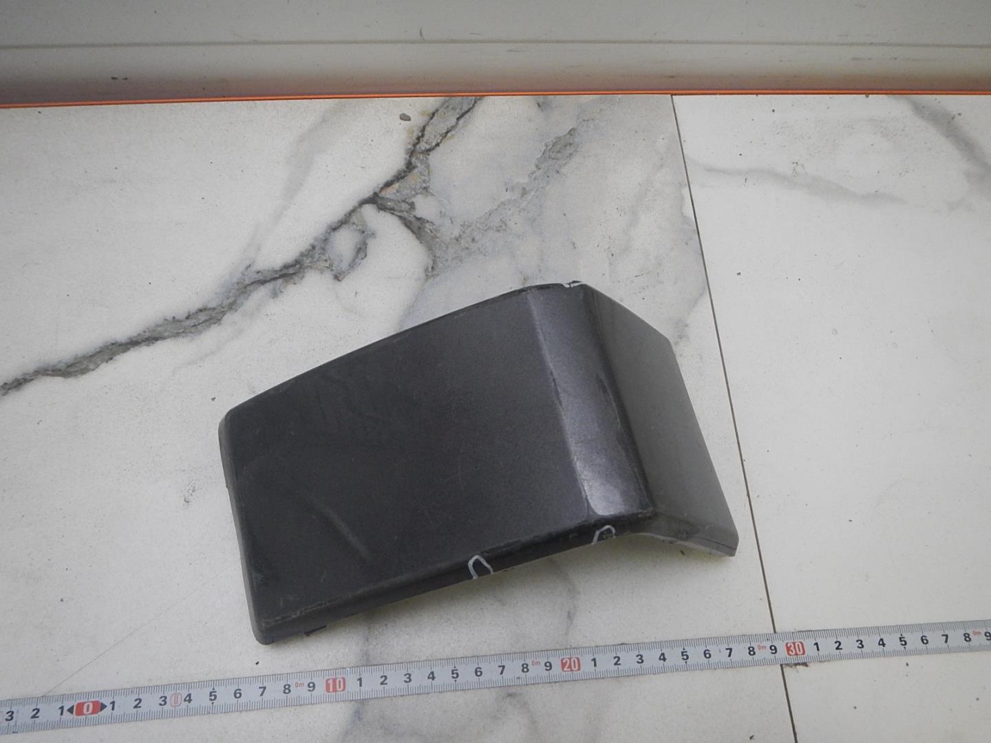 Накладка переднего бампера левая