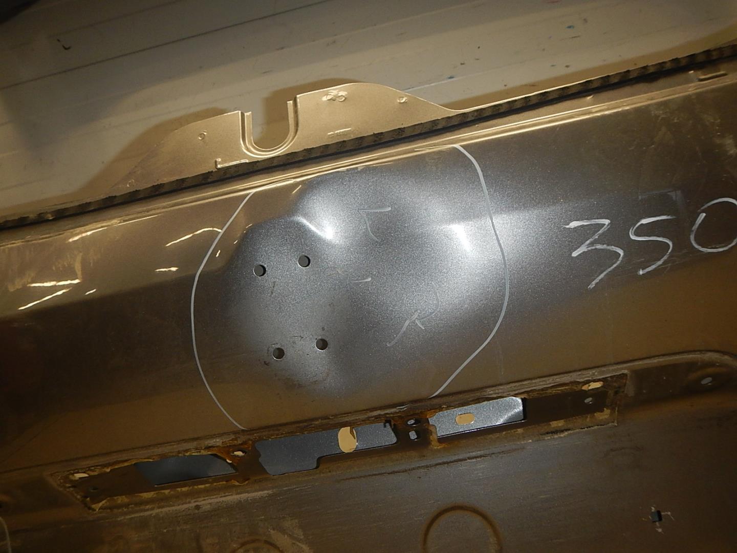 Дверь багажника