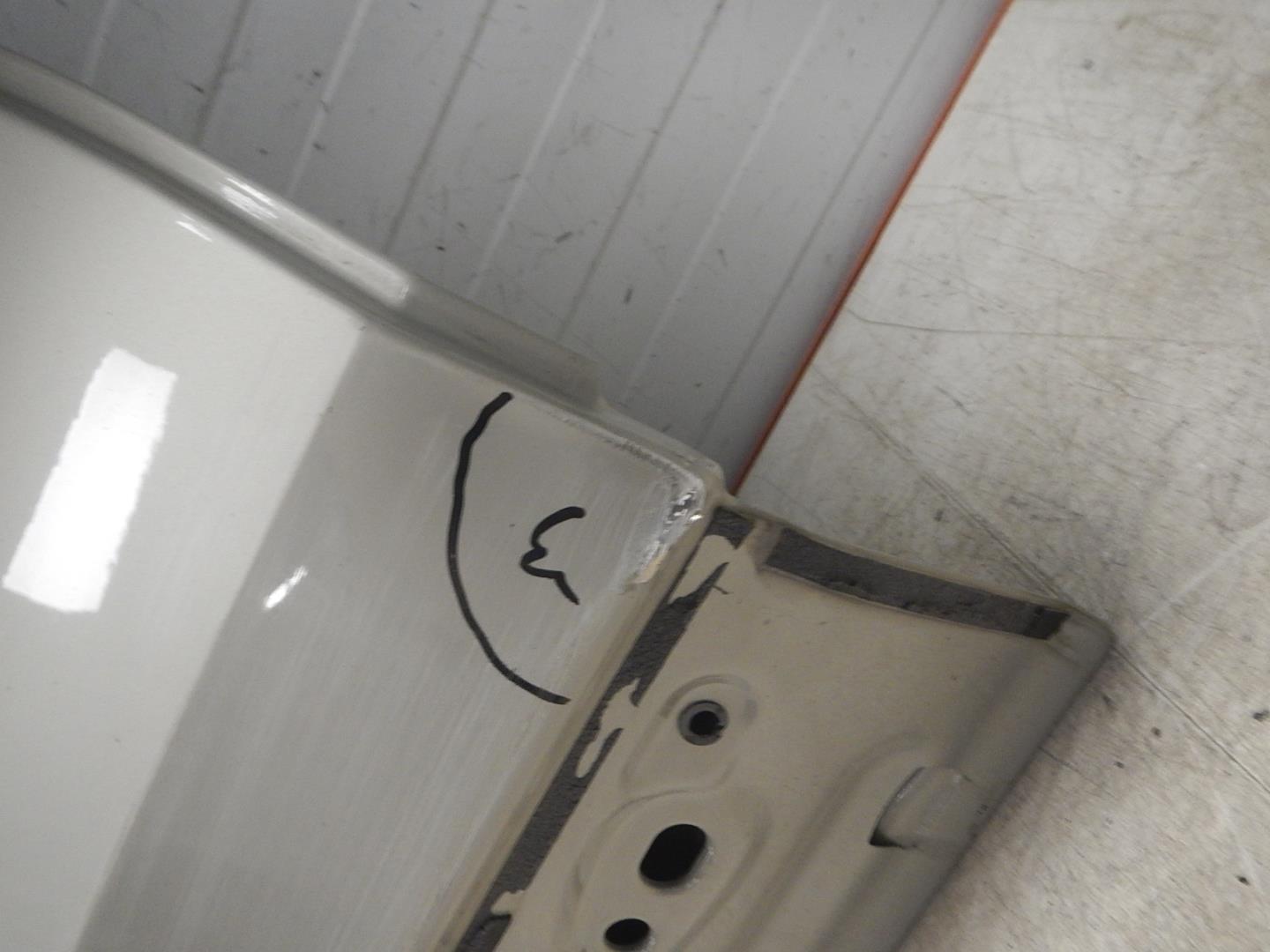 Дверь задняя правая