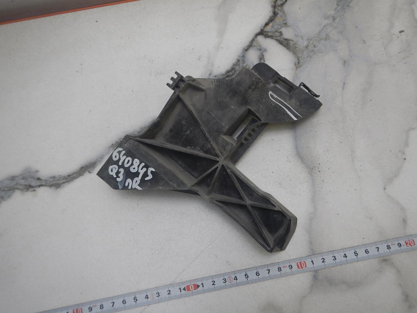 Кронштейн фар правый