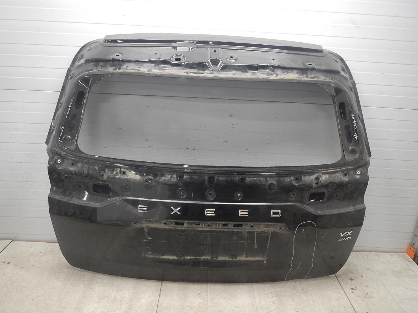 Дверь багажника