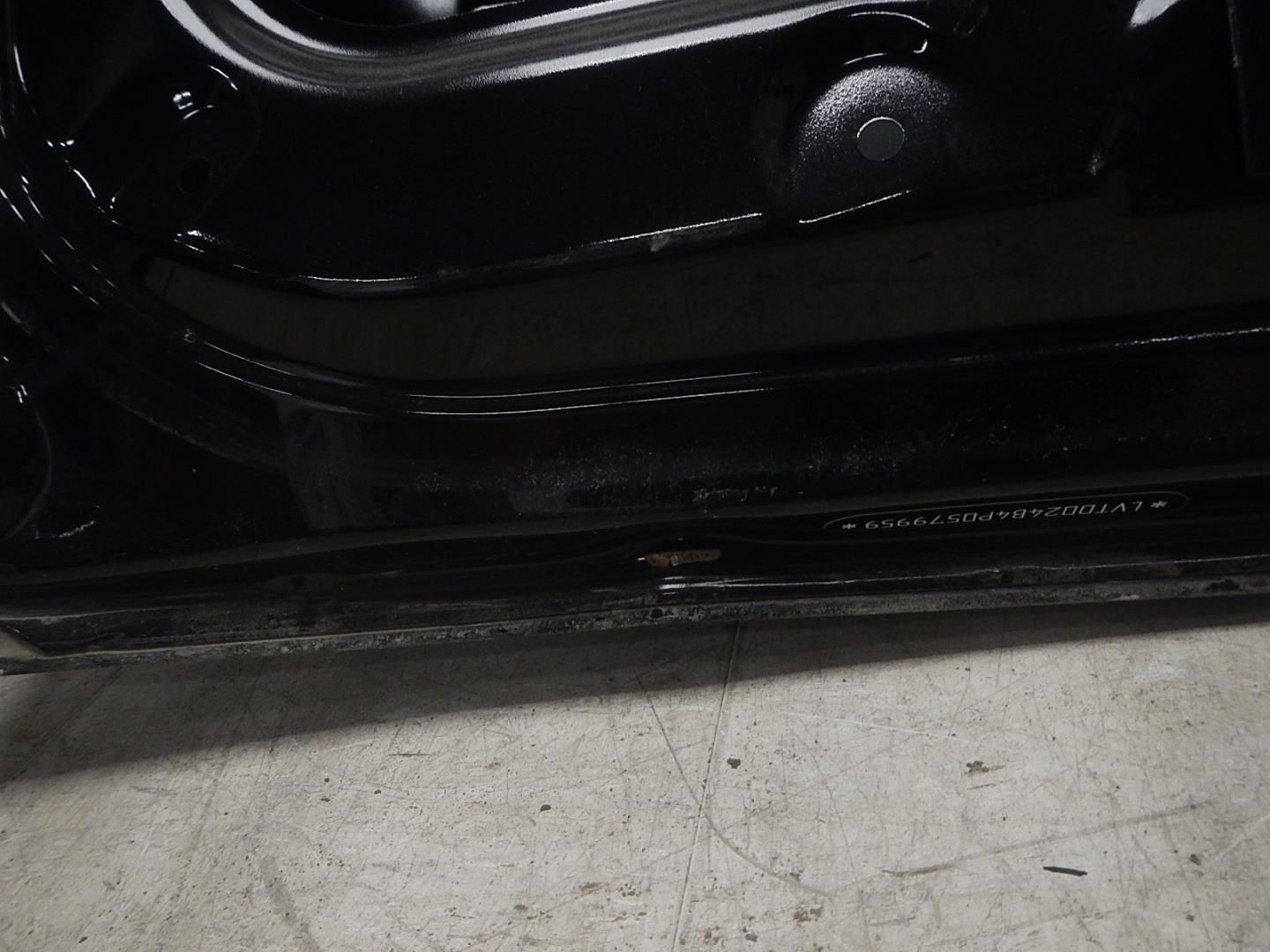 Дверь багажника