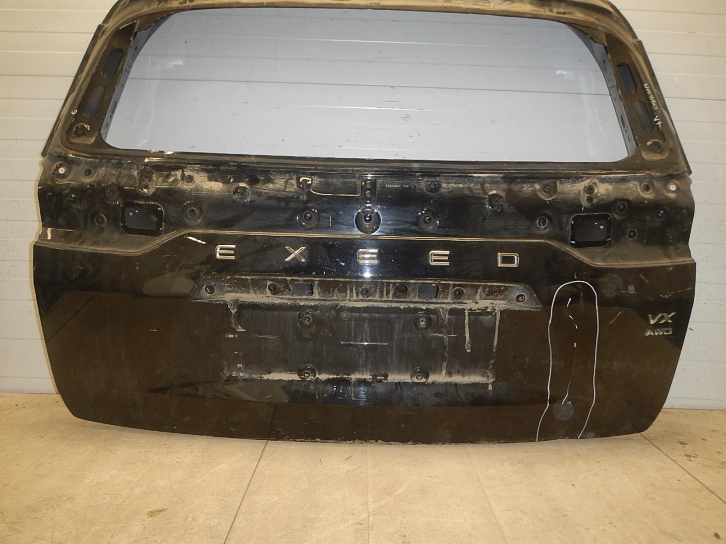 Дверь багажника