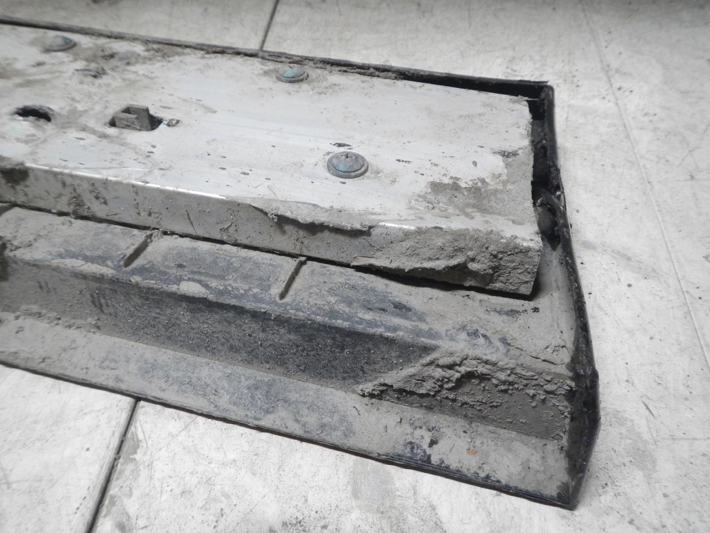 Подножка правая