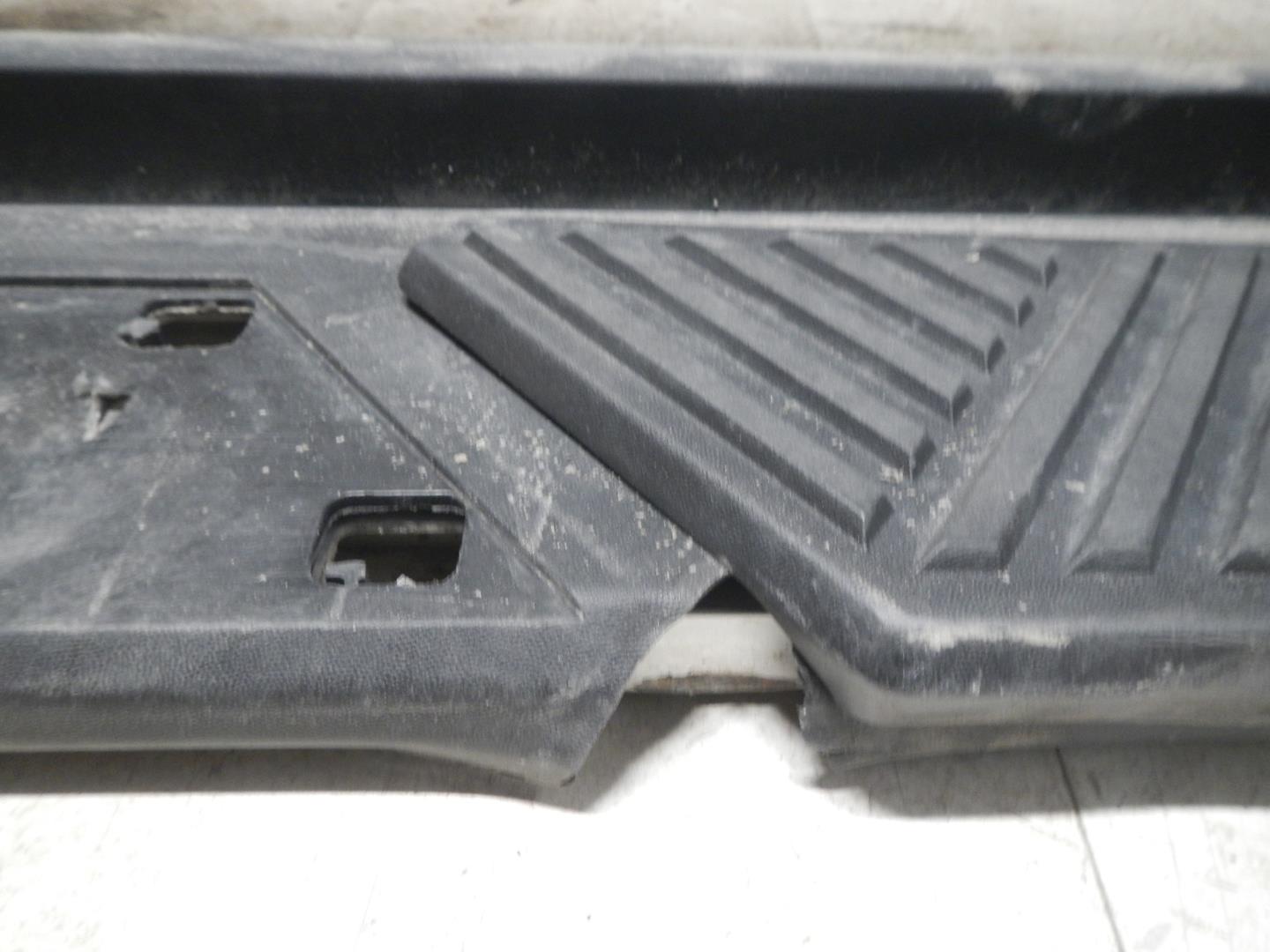 Подножка правая