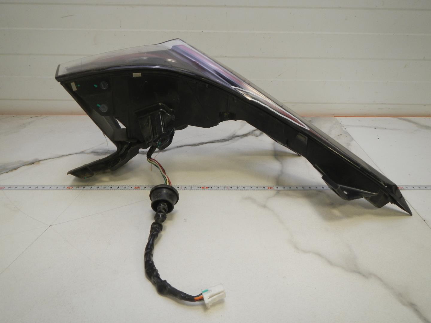 Фонарь задний правый