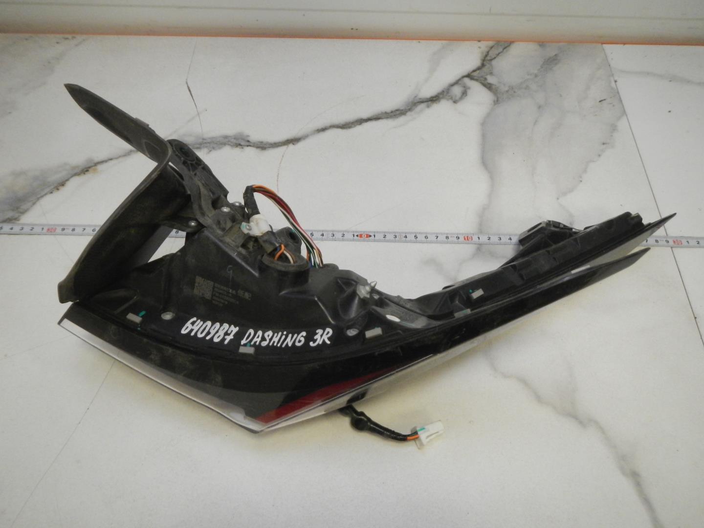 Фонарь задний правый