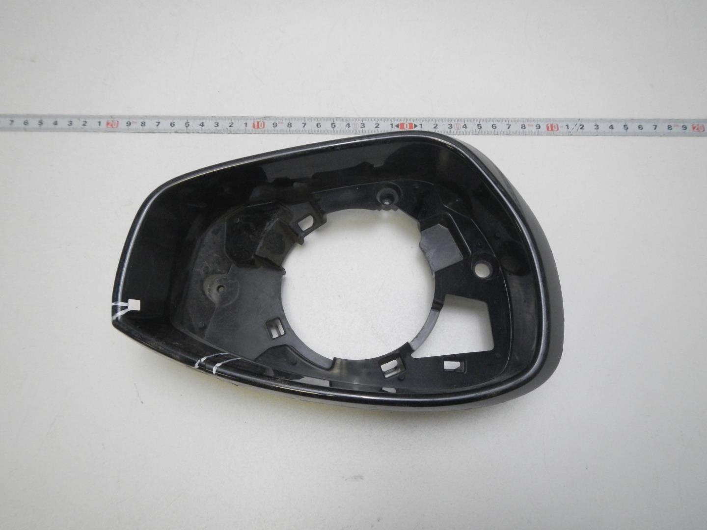 Накладка зеркала правого