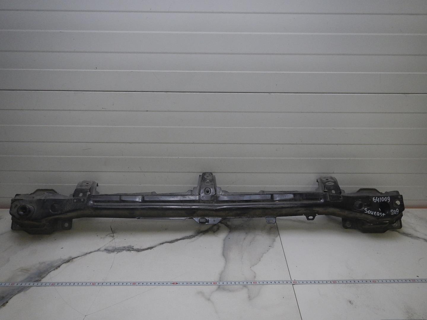 Усилитель заднего бампера