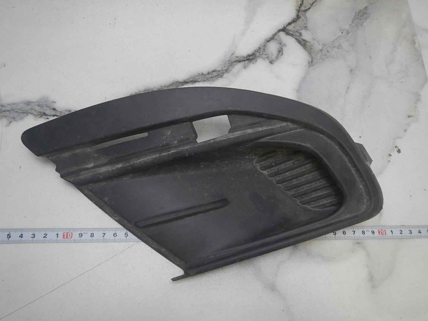 Решетка в бампер левая