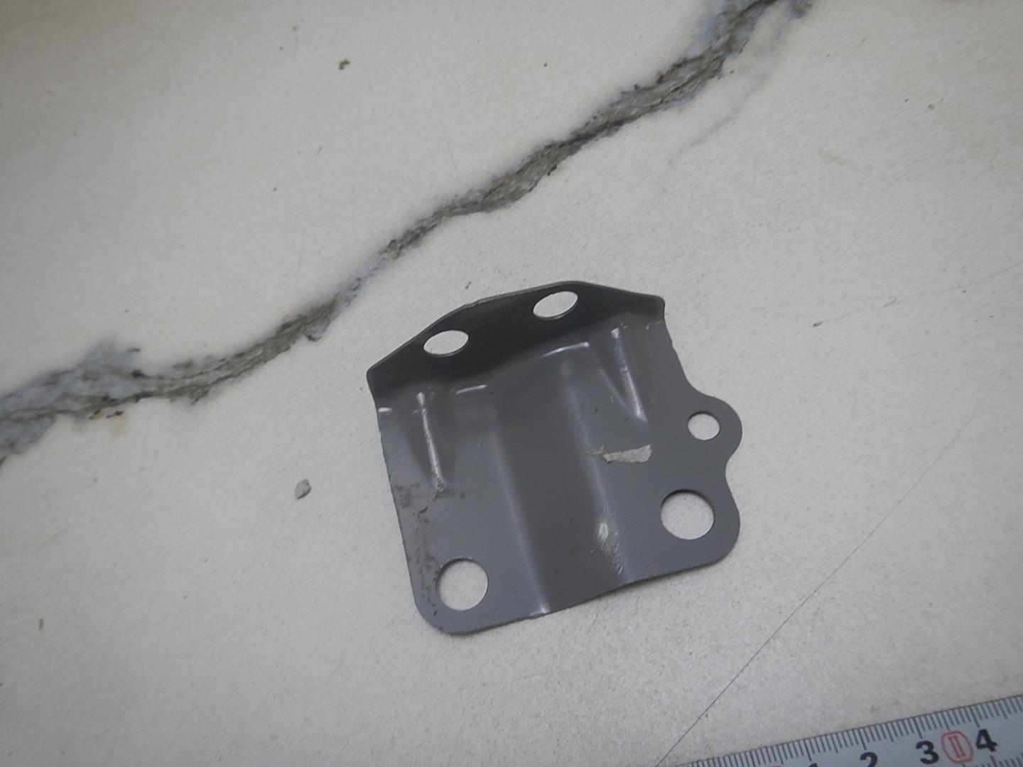 Кронштейн крепления крыла