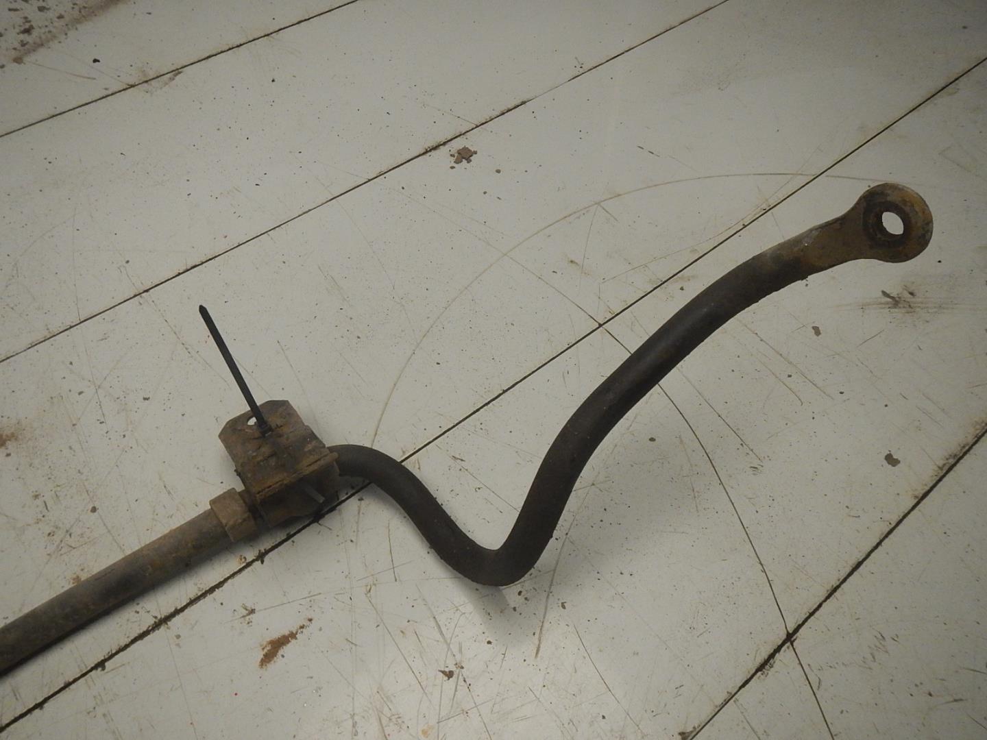 Стабилизатор передний