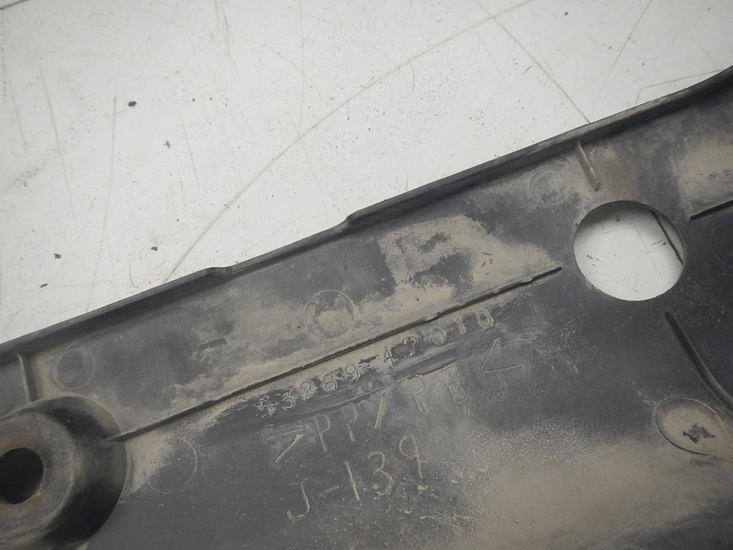 Кожух замка капота