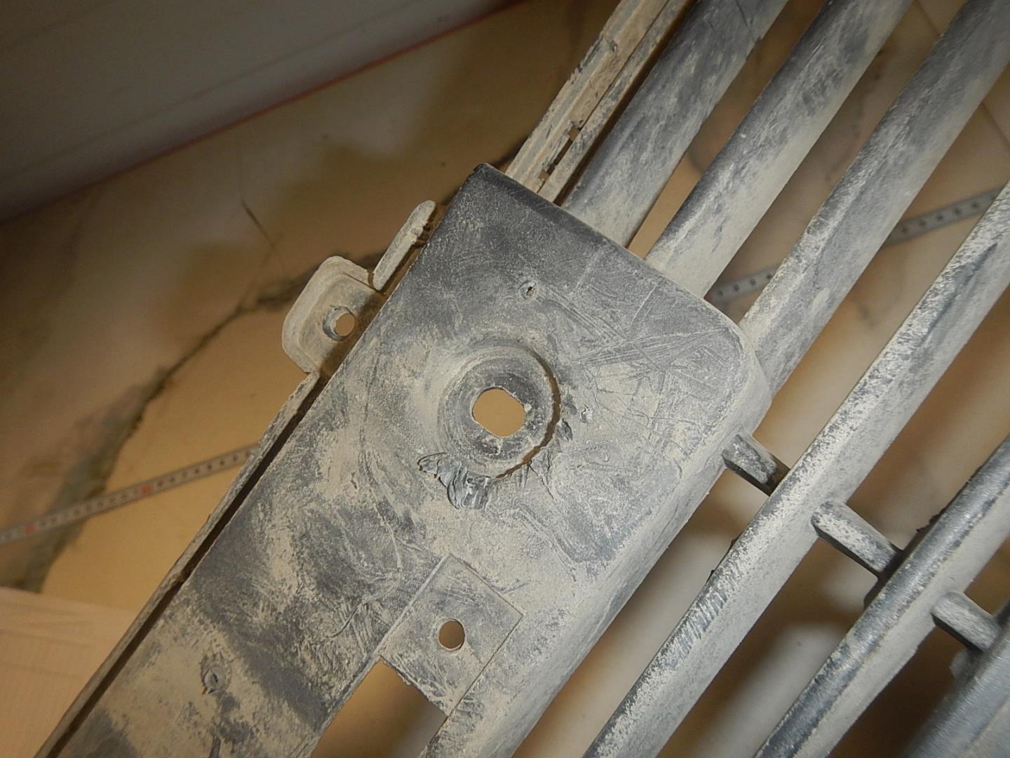 Решетка в бампер центральная