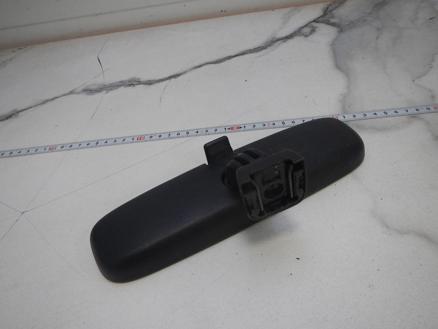 Зеркало заднего вида