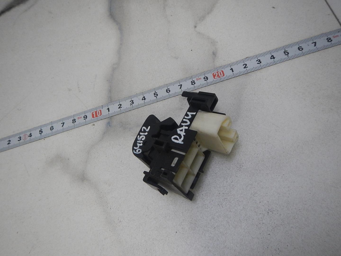 Кнопка стеклоподъемника