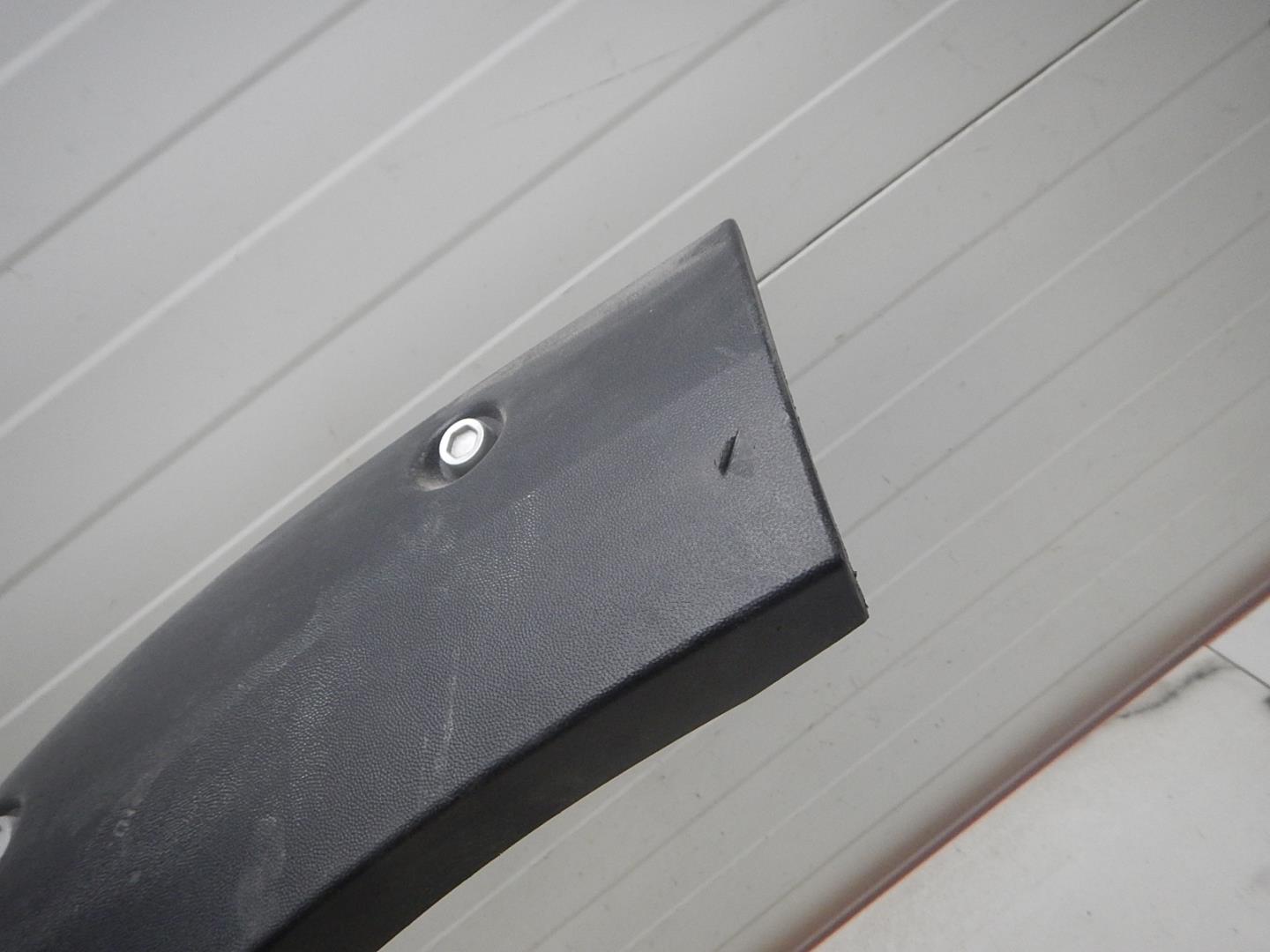 Накладка двери задней левой