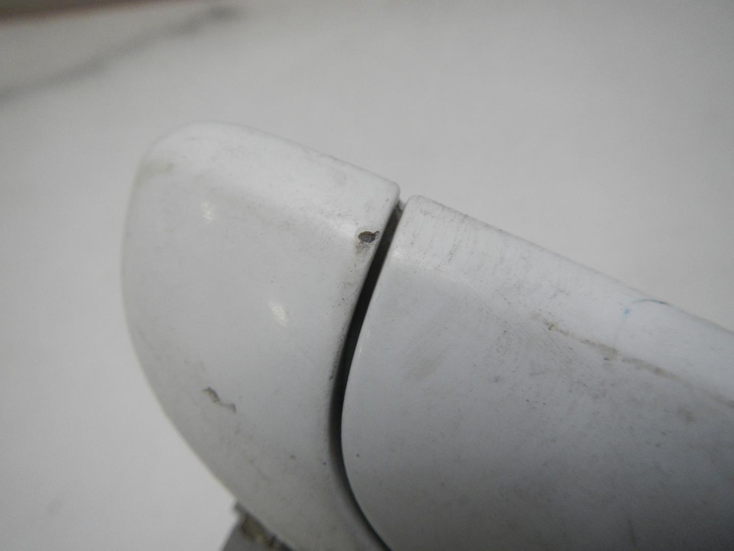 Ручка двери передней наружная левая