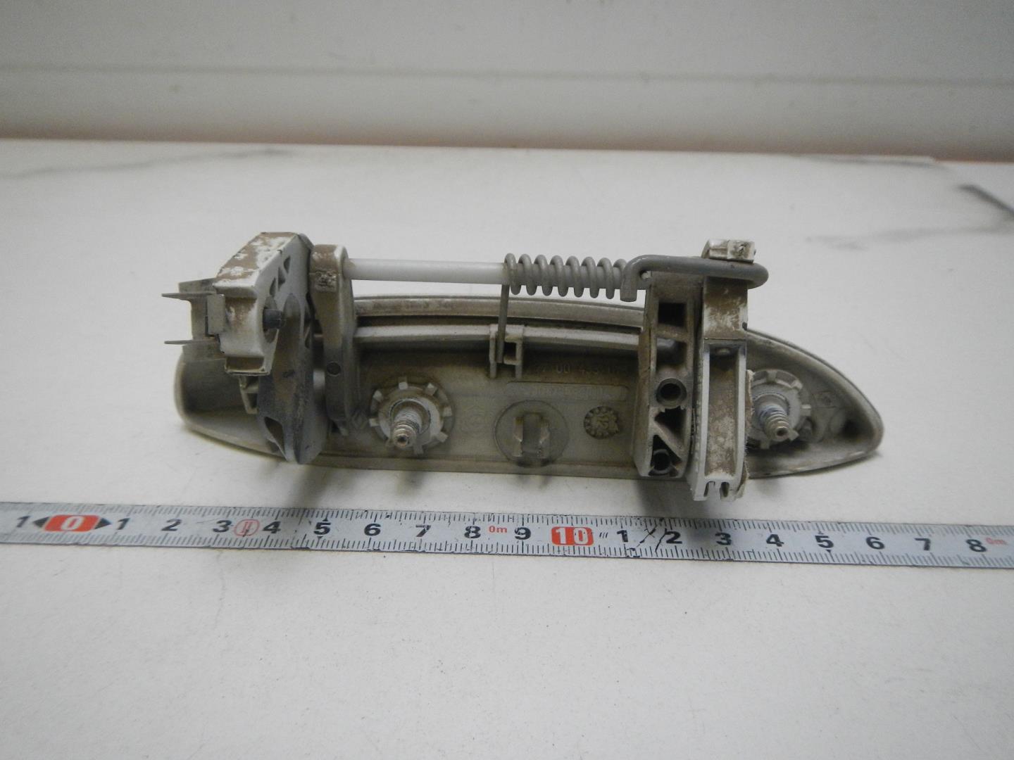 Ручка двери передней наружная левая