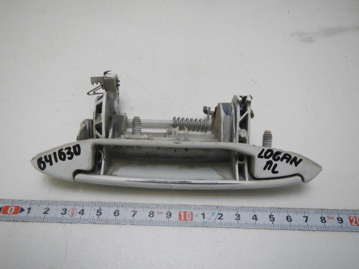 Ручка двери передней наружная левая