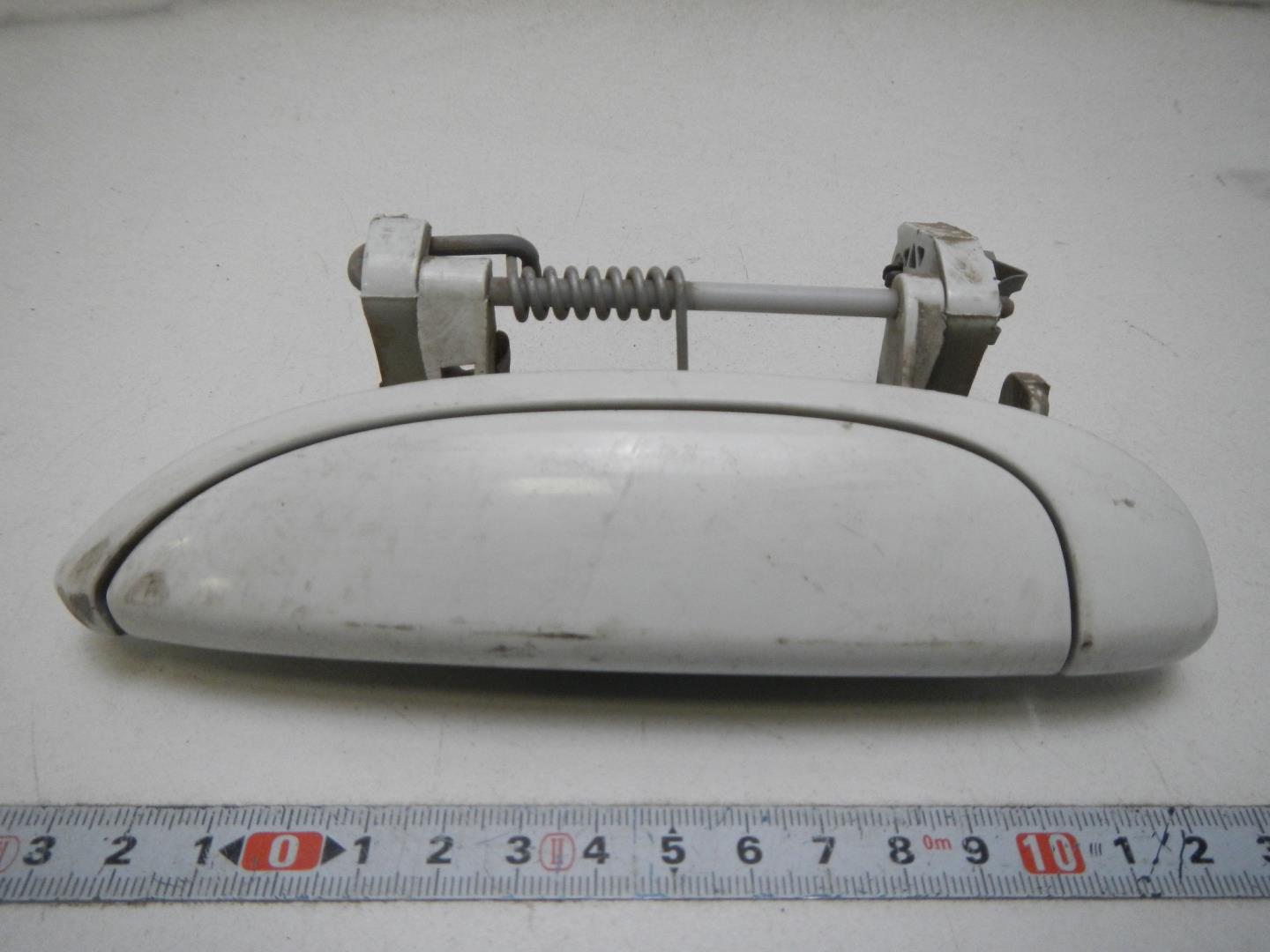 Ручка двери передней наружная левая