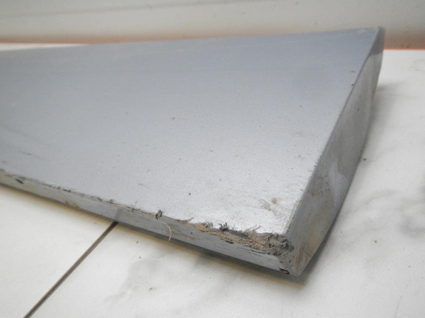 Молдинг задней левой двери