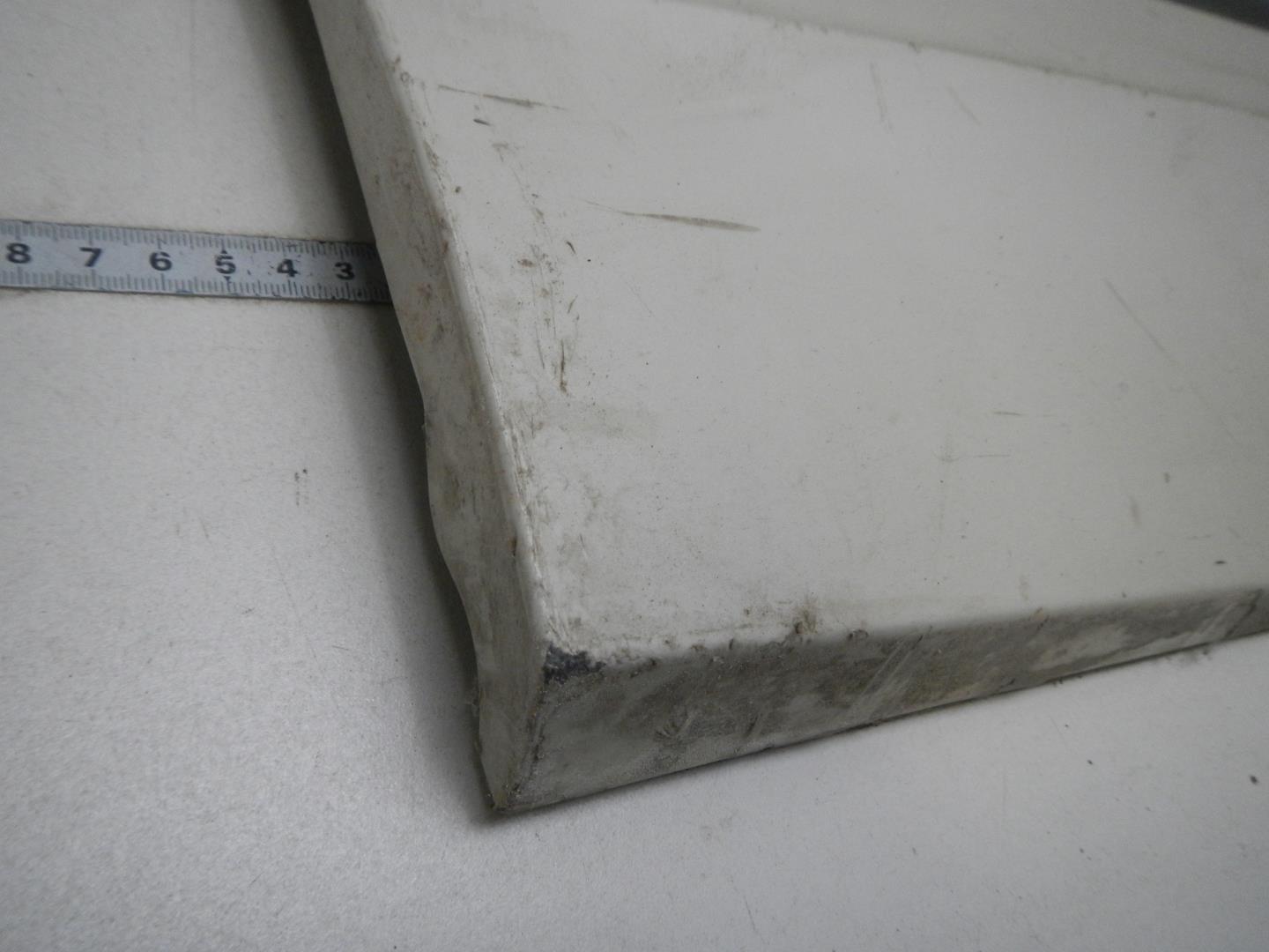 Молдинг задней правой двери