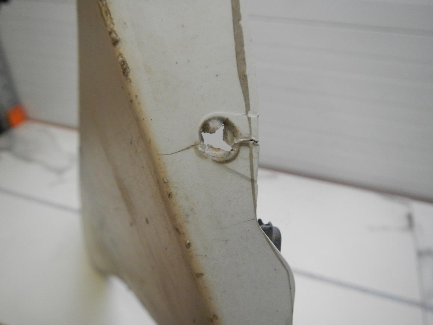 Молдинг задней правой двери