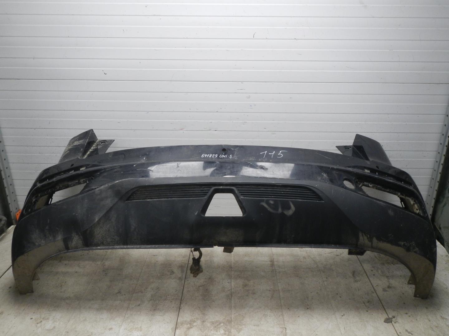 Бампер задний