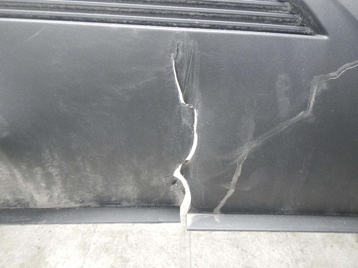 Бампер задний