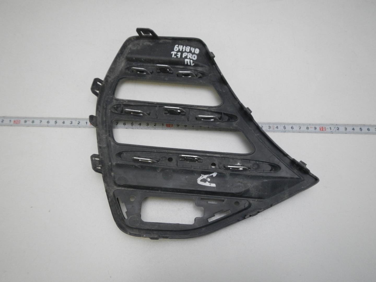 Решетка в бампер левая