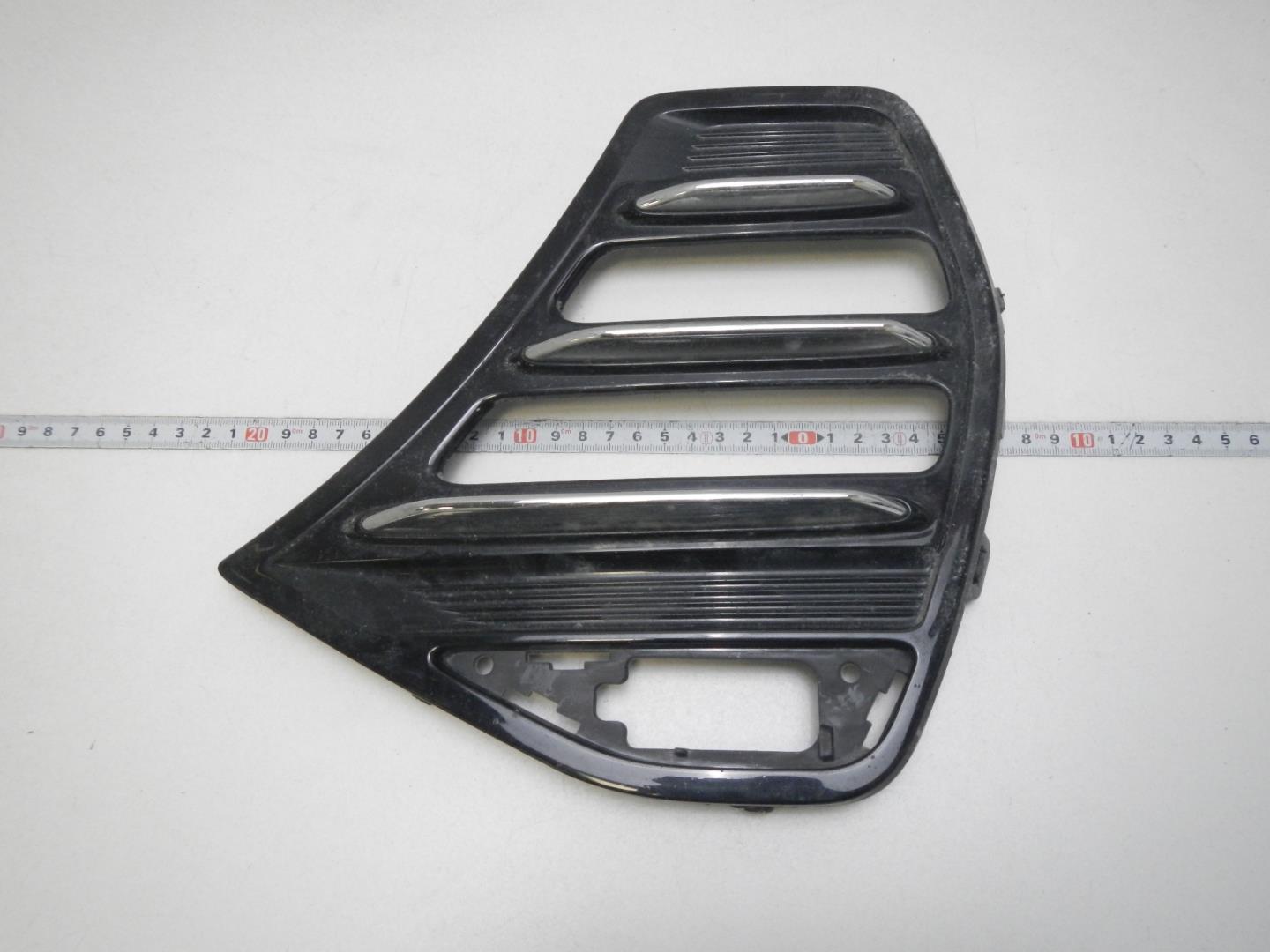 Решетка в бампер левая