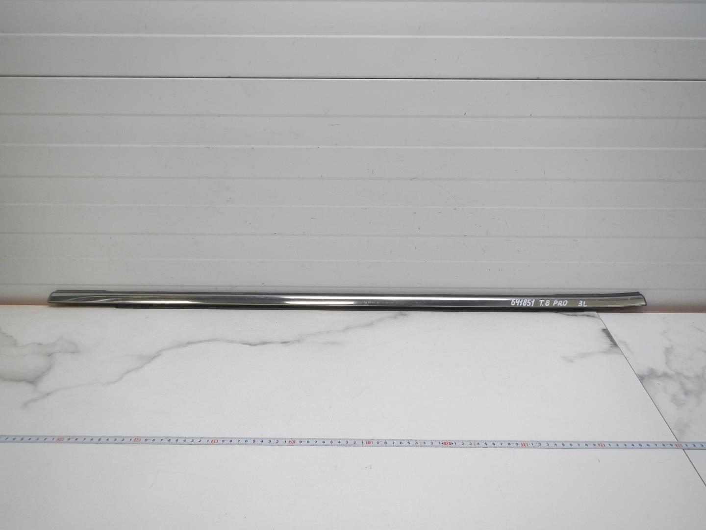 Накладка стекла заднего левого