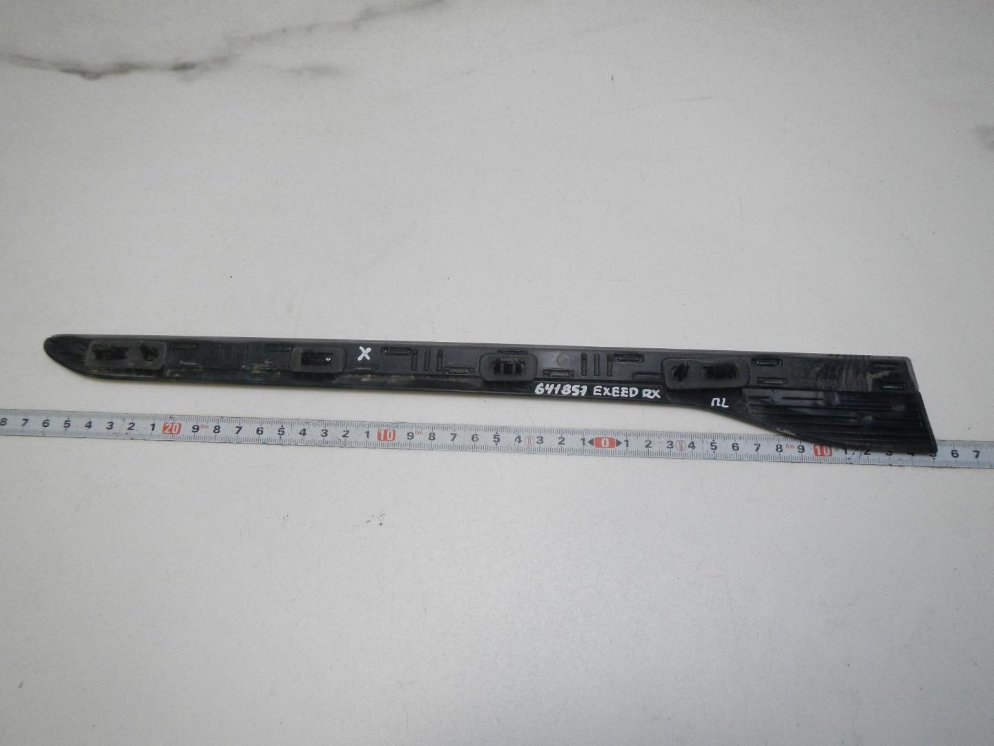 Молдинг передней левой двери