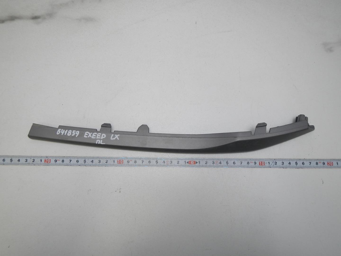 Молдинг переднего бампера левый