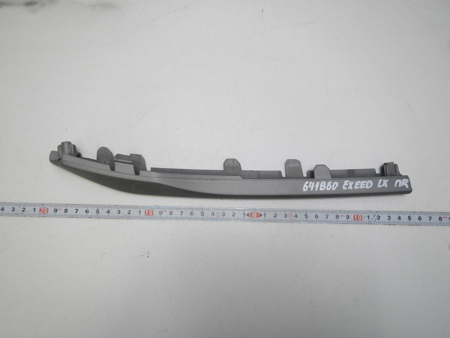 Молдинг переднего бампера правый