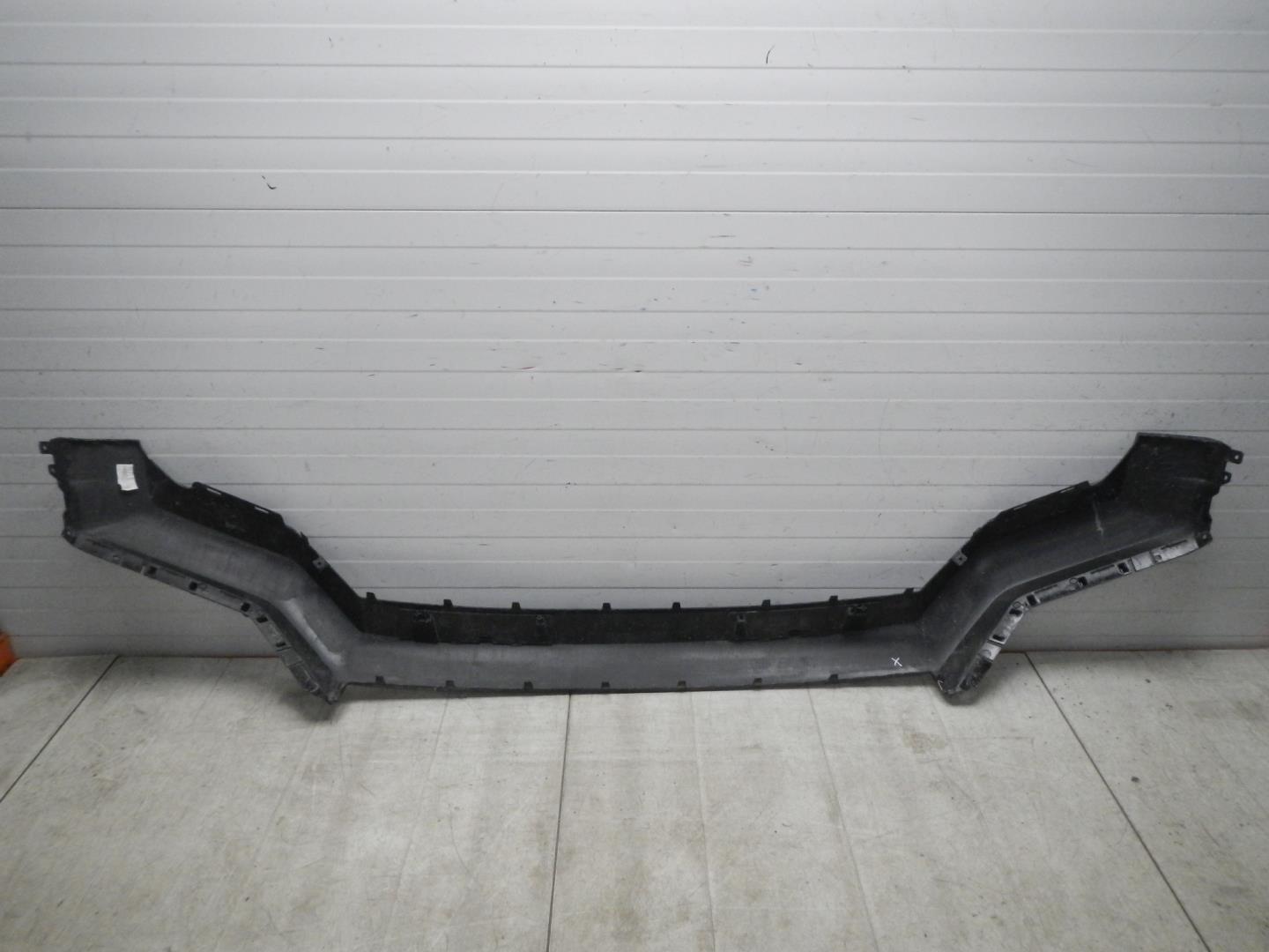 Накладка переднего бампера