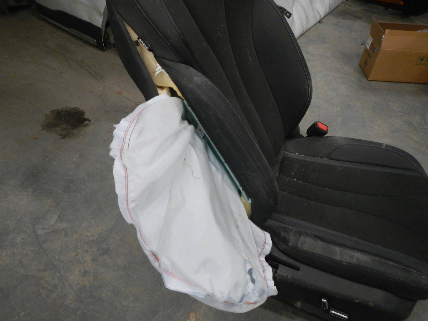 Сиденье переднее правое