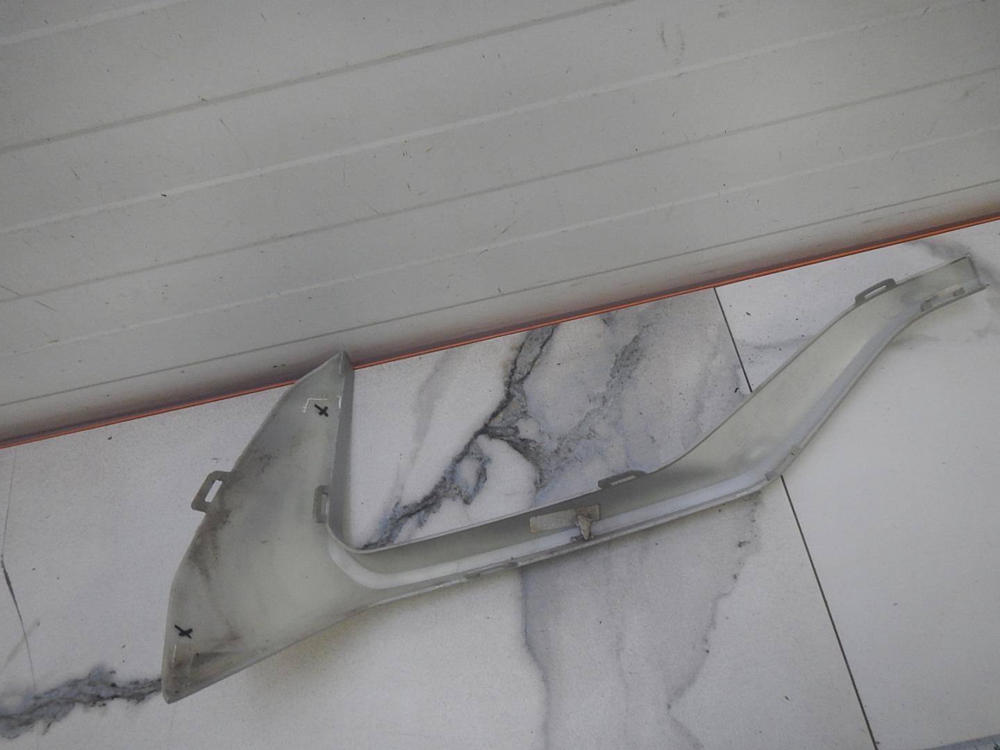 Молдинг заднего бампера