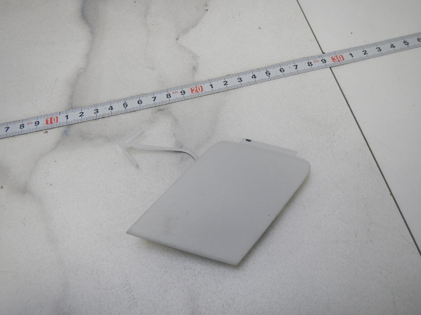 Заглушка буксировочного крюка