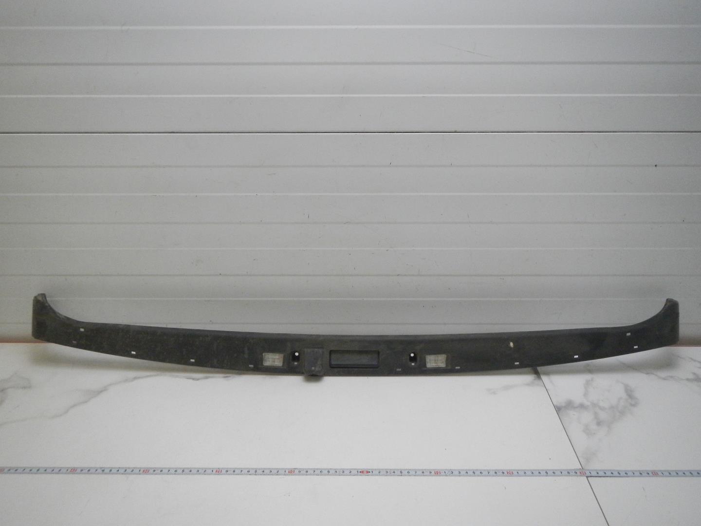 Накладка двери багажника