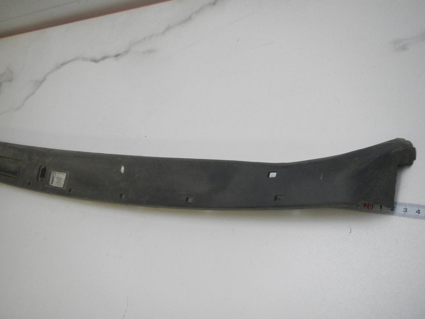 Накладка двери багажника