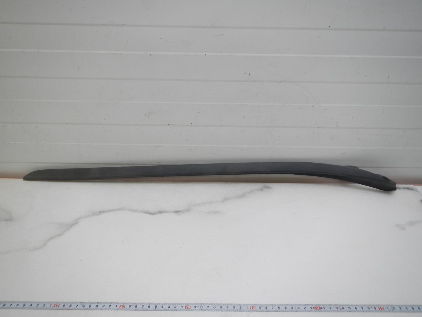 Молдинг лобового стекла