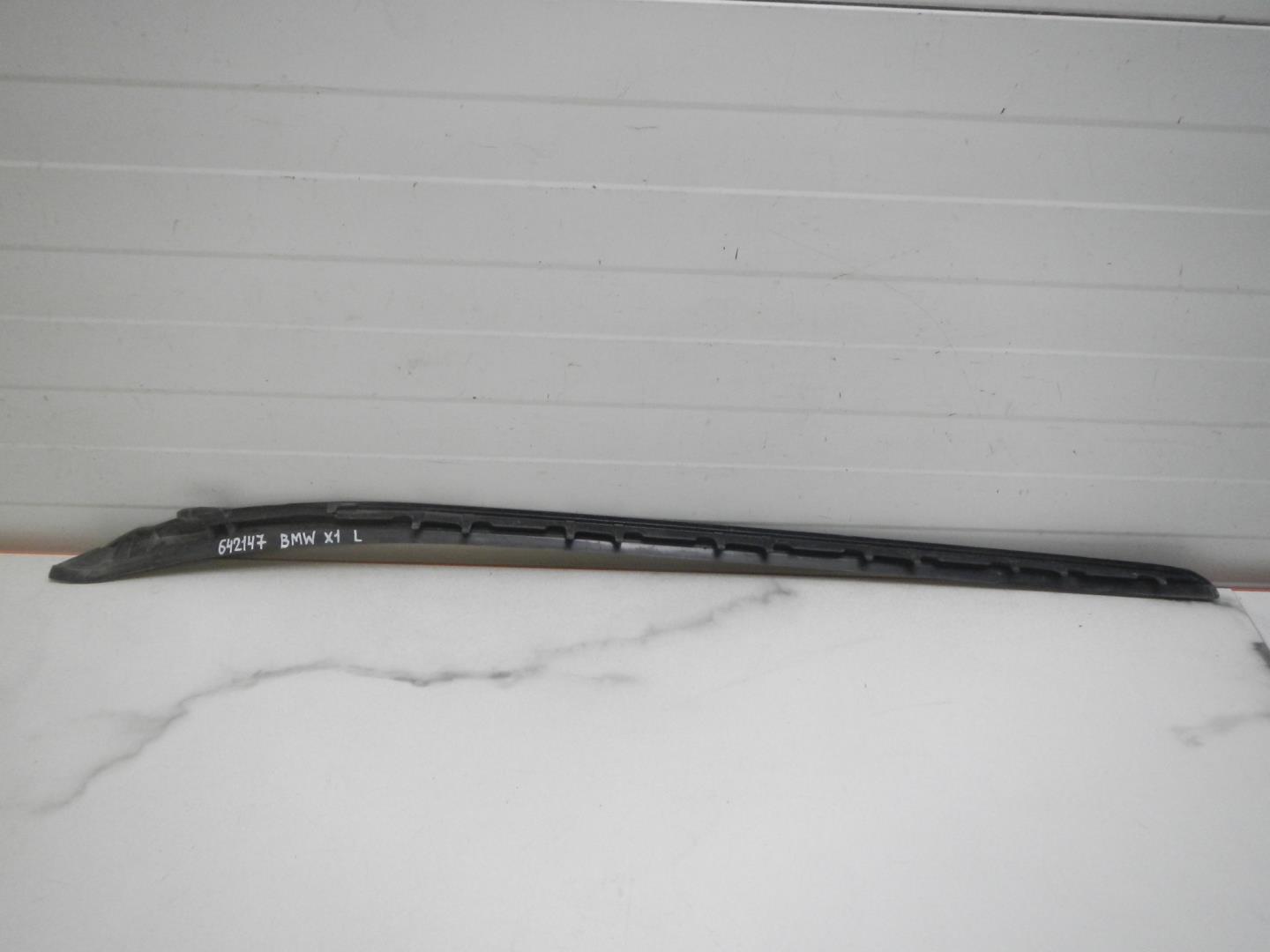 Молдинг лобового стекла