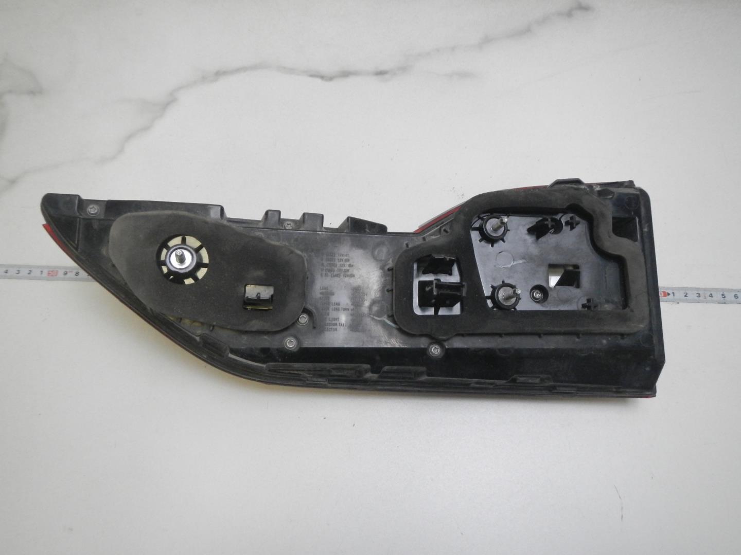 Фонарь задний левый