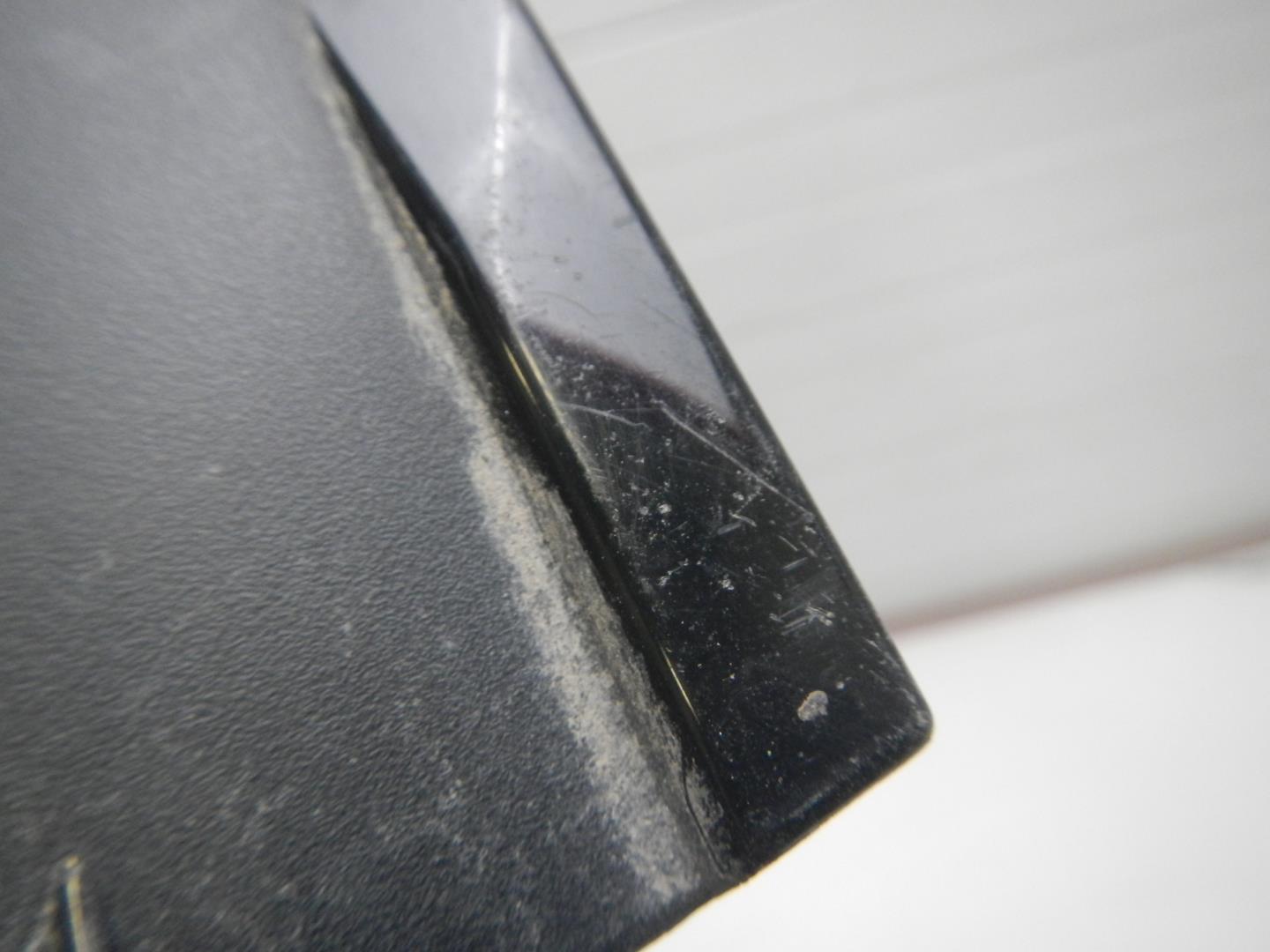 Заглушка буксировочного крюка