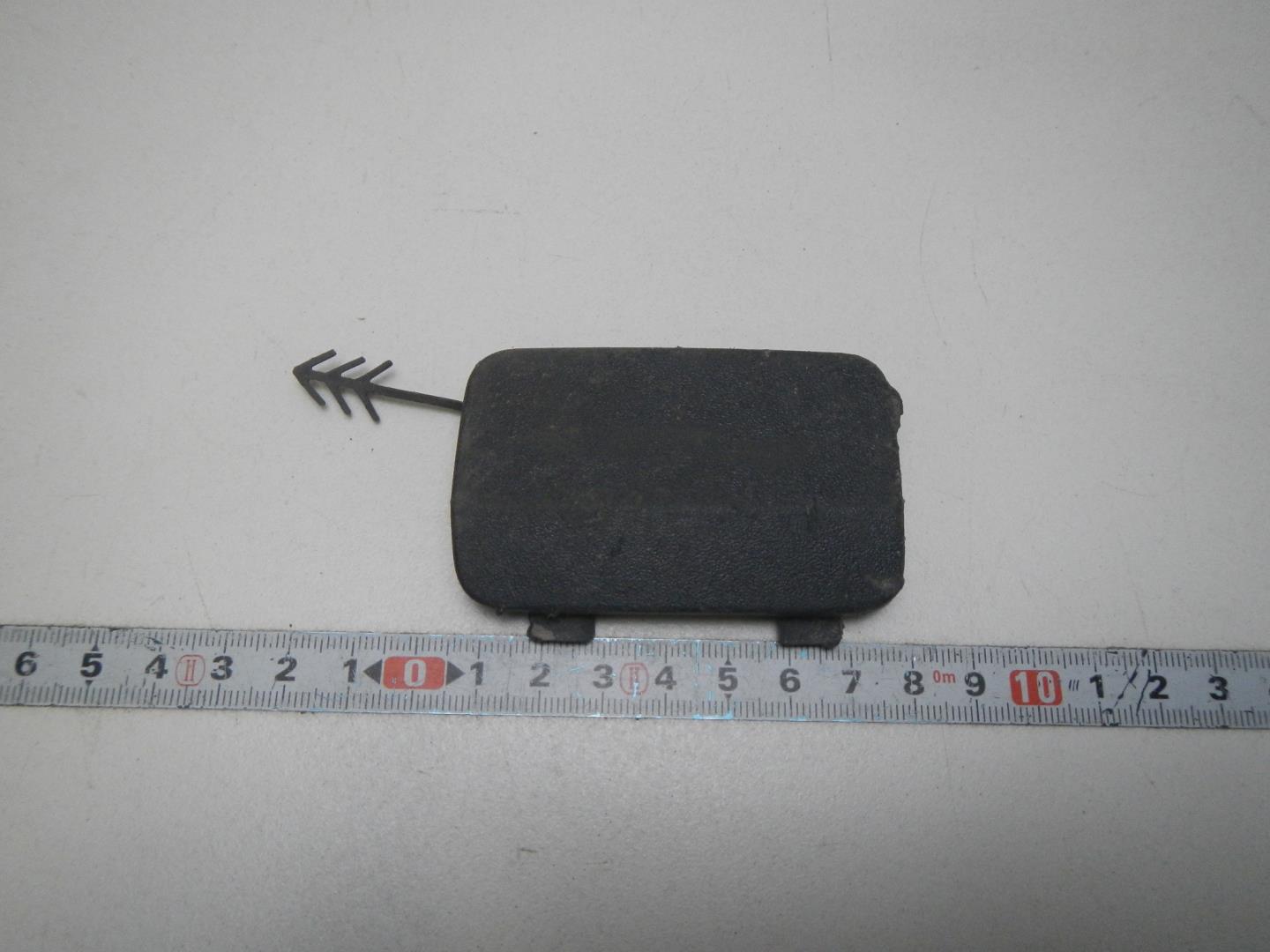 Заглушка буксировочного крюка