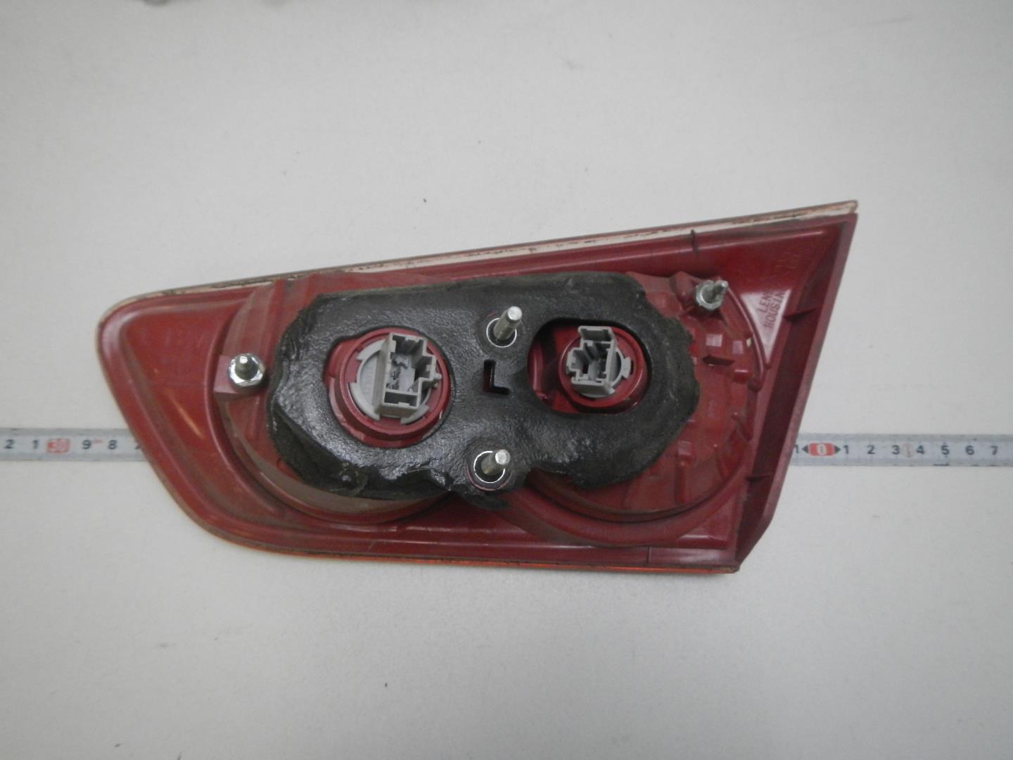 Фонарь задний внутренний левый